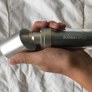 Wunder2 Foundation in shade Medium